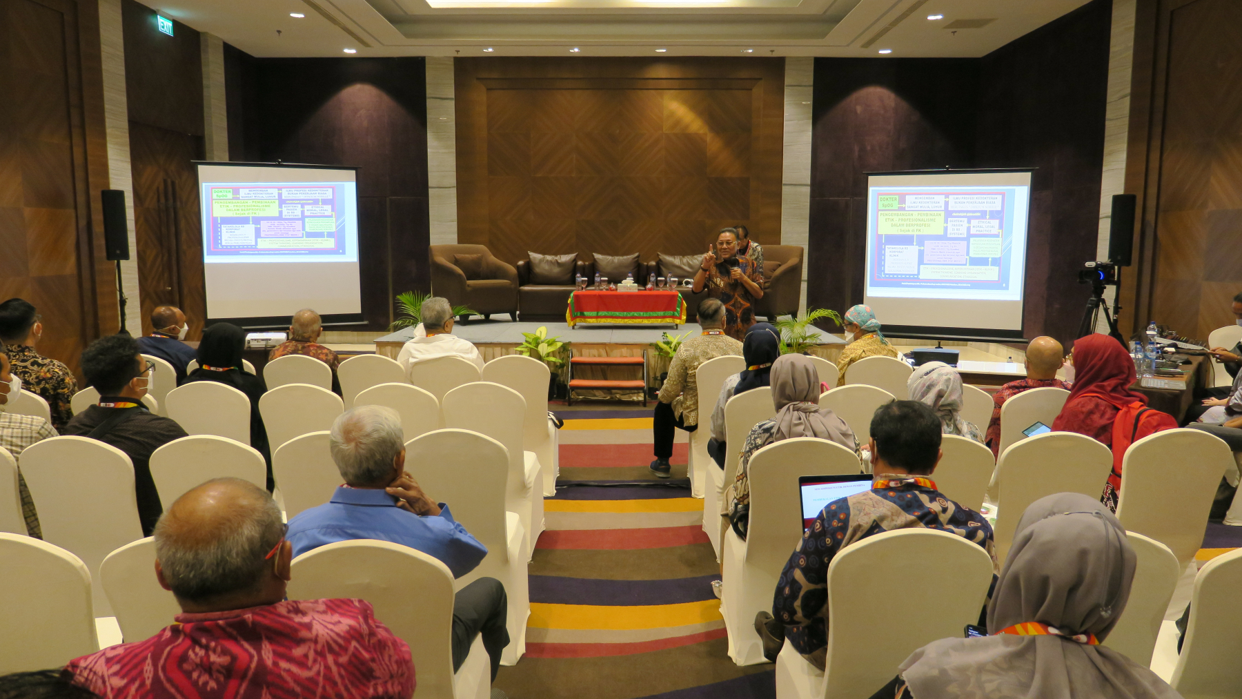 Sesi Simposium Etik &amp; Profesionalisme di KOGI XVIII